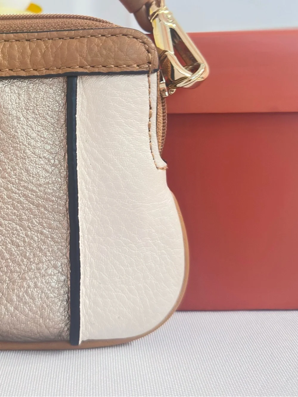 CALVIN KLEIN ~ Multi-Tone Tan and Metallic Panel Pebble & Suede Leather Wristlet